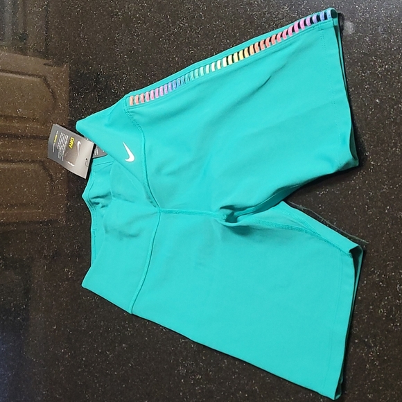 Nike Performance Shorts - Picture 3 of 10
